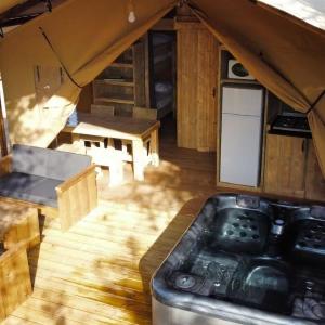 Tente Lodge avec Terrasse & Jacuzzi Privé - Grimaud - API-1-52-1718