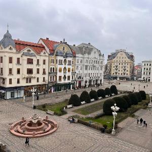 Crown Ultracentral - Stylish Central Apartment
