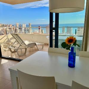 27th Floor Sea View Heated Indoor Pool with Private Parking