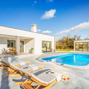 Villa Lux Ivory