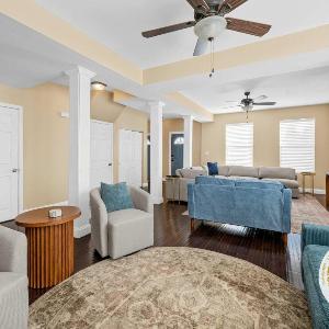 Cozy STL Stay Near Forest Park ABODEbucks