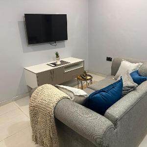 Avondale Flat along king george Aircon Solar Smart TV Wifi Netflix