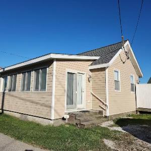 Beach Side Cottage in Narragansett