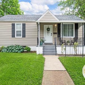 Lovely Dogtown Home ABODEbucks
