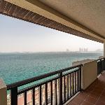 Seaside Serenity 1BR Residence in Royal Amwaj