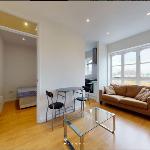 Bright 1-Bed 3rd Floor Near DLR Canary Wharf