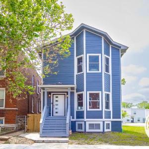 Lovely Modern 3BR-3BA Grove Home ABODEbucks