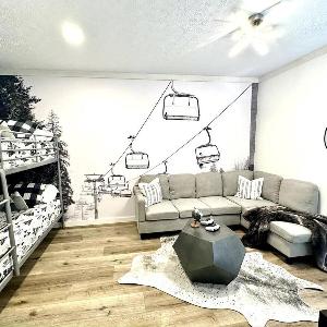 BEST 6br Ski-InOut w Hot Tub-Gear rm PS-5 FunLux