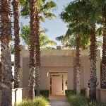 Elegant 3-BR Villa with breakfast included 