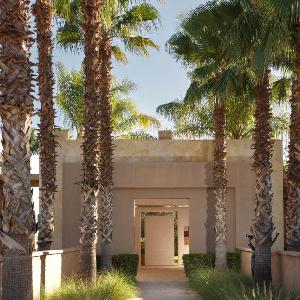 Elegant 3-BR Villa with breakfast included