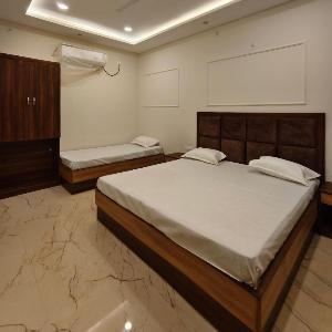Hotel Maruti Nandan