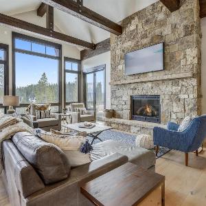 Barton Creek Vista: Secluded Peak 7 Home Hot Tub & Fireplace!
