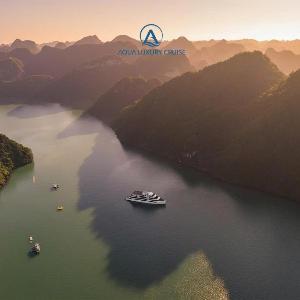 Aqua Luxury Cruise
