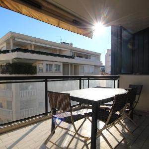 PROCHE CARLTON One bedroom Apartment