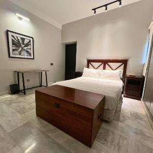 Ghumo x Bahadurabad Aga Khan Hospital - Three Bedroom Family Apartment First Floor