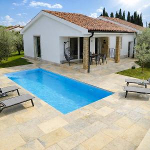 Oliva Serenity Pool Apartment