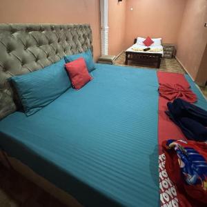 White palace airport hotel