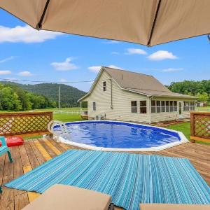 Hidden Treasure- Private Pool Pond 1600 Acres
