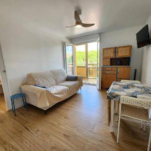 T2 avec Loggia à La Favière - 5 Pers. + Parking - FR-1-610-124