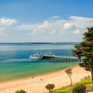 Cowes Beachfront Penthouse