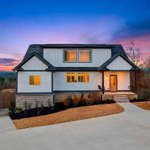 Peaceful Mountain View Home | Hot Tub | EV Charger