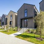 Cosy Peak Retreat with Remarkable Mountain View 