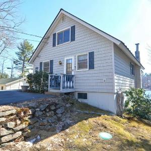 Entire Lakefront Home with Dock on Sawyer Lake