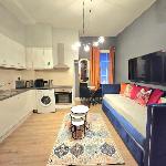 Beautiful 1 Bed Apmt- Stylish and Central