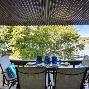 Lakefront Bungalow Near Margaritaville