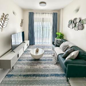 Serene Lakeside Luxury at Pacific Victorian