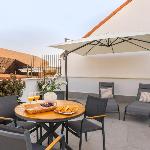 Charming Attic with Terrace in Las Letras