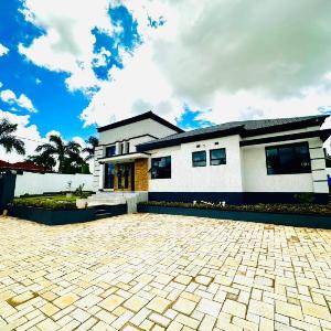 Nichi's Guesthouses