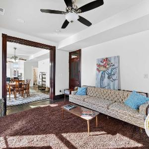 Trendy City Escape Perfect St Louis Location