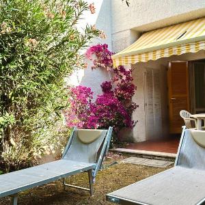 N289 - Numana bilocale con giardino ed aria condizionata