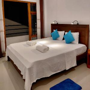 Sea Breeze Villa Madiha