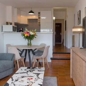 WELCS APARTAMENTO 316 EMP con Balcón parking privado y AC