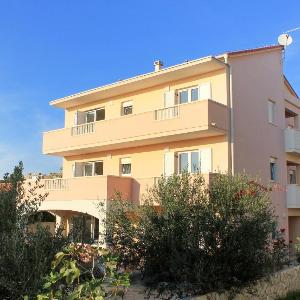 Apartment Novalja 9403b