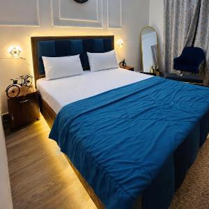 Vista - GHAR - Hourly Available