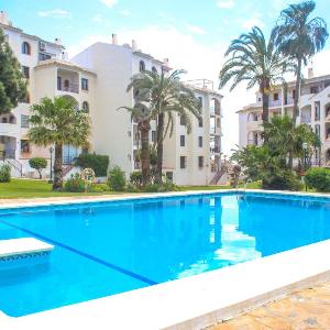 Riviera del Sol walking distance to the beach