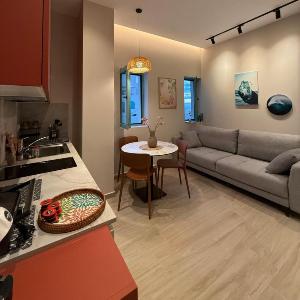 Drymades Frenklo Santorini Apartment