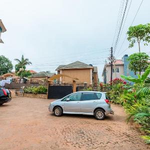 Modern Cozy 2 Bedroom Retreat with Private Balcony