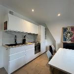 Bright 2BR with Balcony Chic Paris