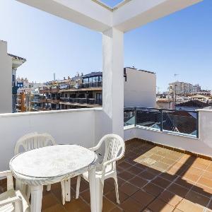 A&N Sunlit Penthouse Steps from the Beach Torre del Mar