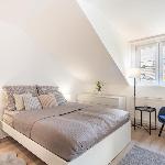 Easy Airport Access - Balcony - Simple Stay 