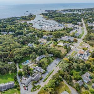 Charming Cape Cod Cottage with Pool Near Red River Beach
