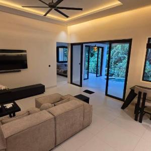 Mandalore Villas Ubud Adult Only