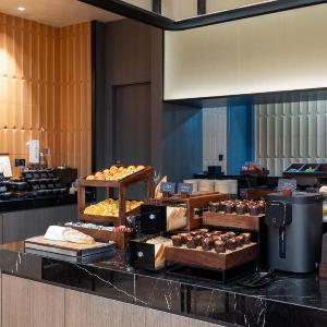 Hangzhou West Lake Lakeside Longxiangqiao Subway Station Atour Hotel