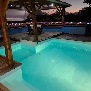 Appartement cosy à Saint-François avec piscine