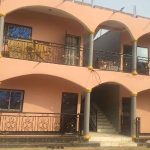 Khalifa luxury guest house Mbalgong 3