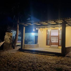 Trinco Beach Bunks